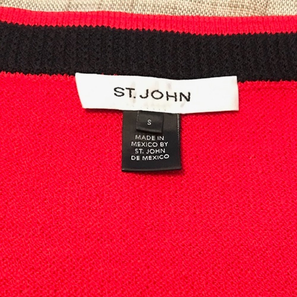 St John Red Shell Top Size Small - Picture 5 of 6